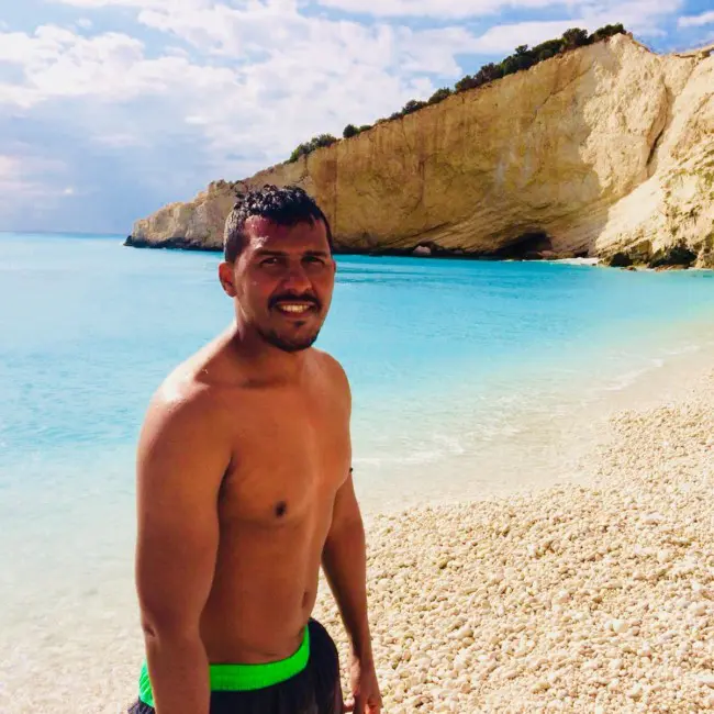 775D2BAB-5F1A-406F-B479-9169FA6BA44C