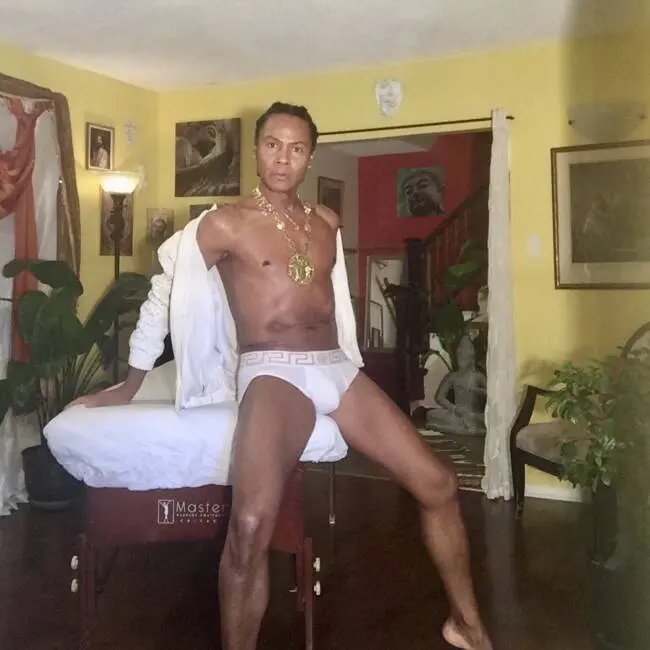 E041B990-0D17-4565-B341-3F09682C0813