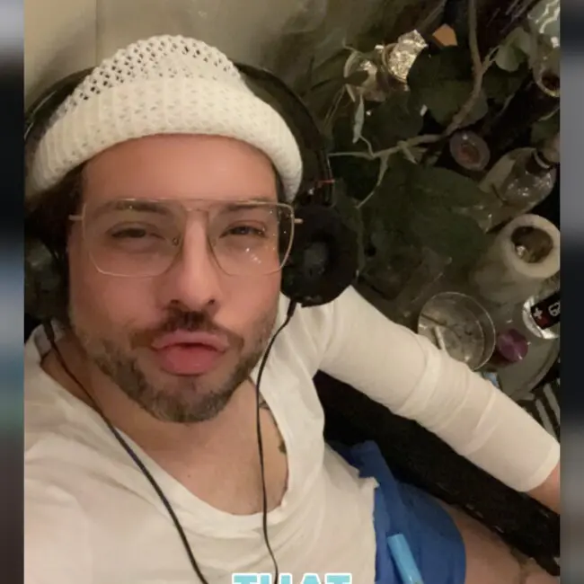 6C2E7478-FD4E-4FF0-86B7-30036AE60E6B