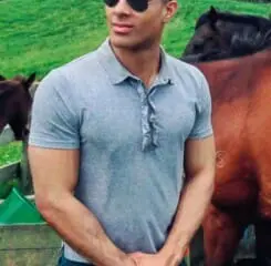 IMG_1539_Facetune_07-08-2019-03-54-24