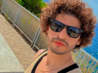 B11F16B9-C643-4A6F-A897-A6CA90E416DB