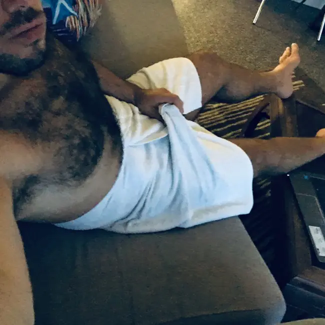 57AEE912-4FB1-48B5-A852-362D129B53E5