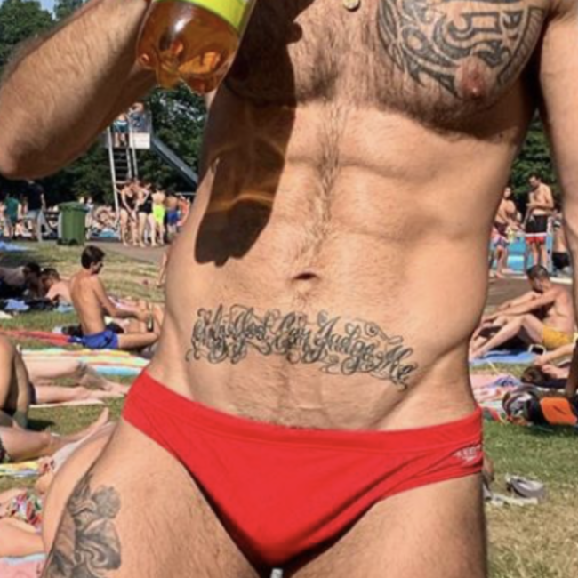 7832CD79-F5A4-4B07-9CC7-34E163128E0B